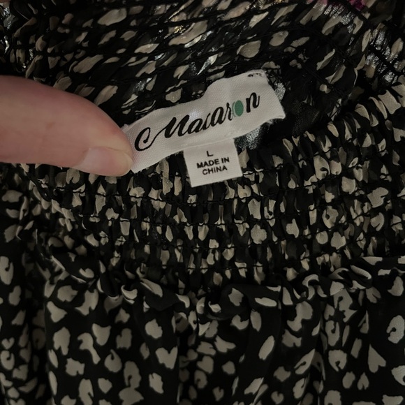 Boutique Ruffle and Dots Black Sheer Flowing Blouse Size L - Picture 12 of 16